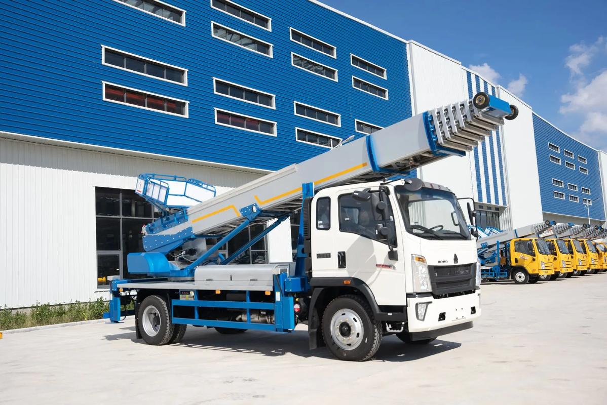 江汉石油管理局出租云梯车高空作业车 建筑垃圾搬运