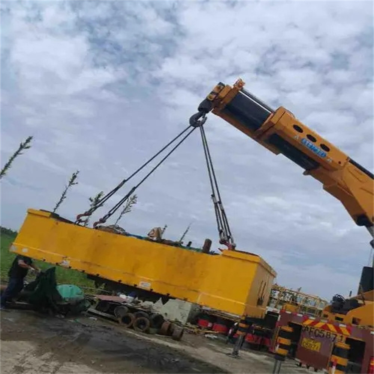 江汉石油管理局随车吊吊集装箱怎么吊